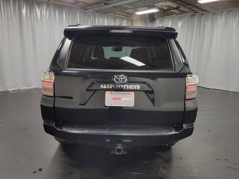 Used 2022 Toyota 4Runner SR5 image 7