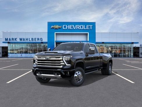New 2026 Chevrolet Silverado 3500 High Country w/ Technology Package AWD/4WD image 8