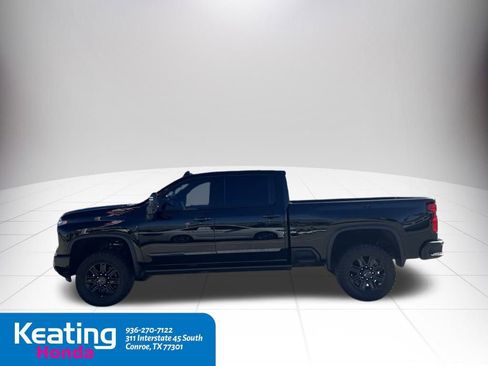 Used 2024 Chevrolet Silverado 3500 High Country w/ High Country Premium Package image 9