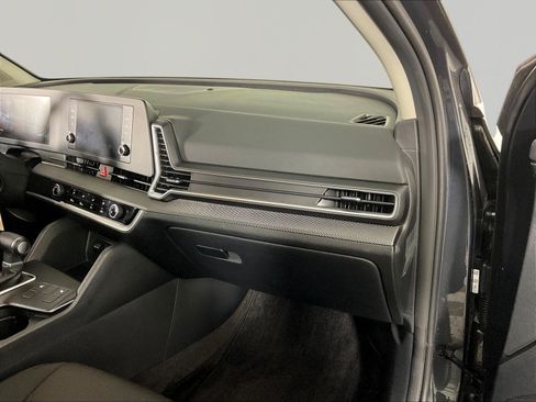 Used 2025 Kia Sportage LX AWD/4WD image 26