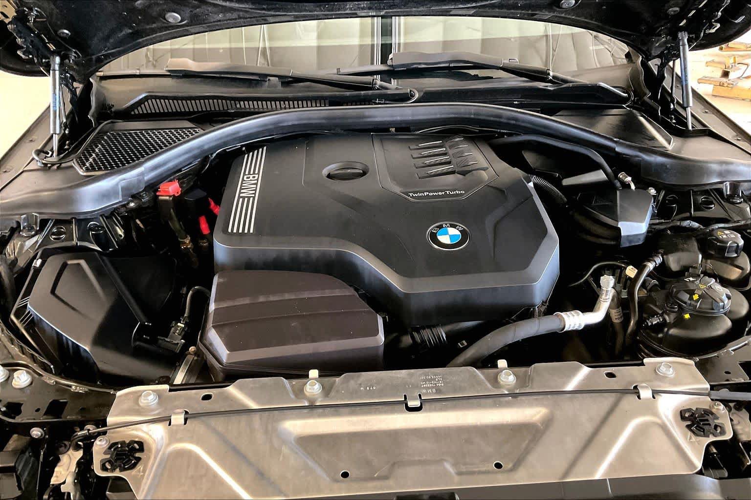 Used 2024 BMW 230i Coupe w/ Convenience Package RWD image 28