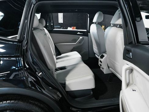 Used 2023 Volkswagen Tiguan SE R-Line image 32