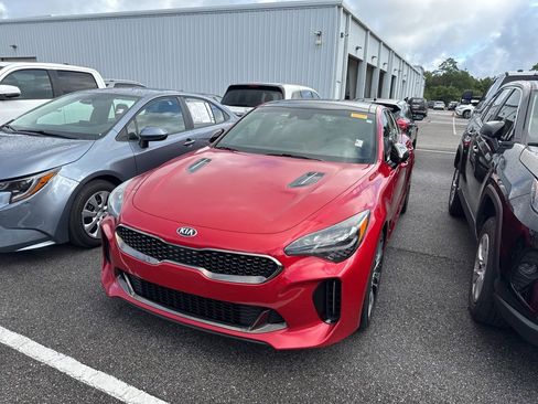 Used 2018 Kia Stinger GT2 RWD image 1