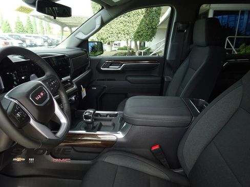 New 2026 GMC Sierra 1500 Elevation image 14