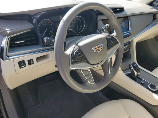 Used 2021 Cadillac XT5 Premium Luxury w/ LPO, Floor Liner Package FWD image 19