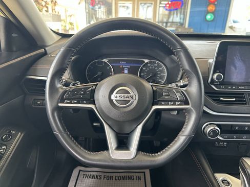 Used 2021 Nissan Altima 2.5 SR FWD image 15