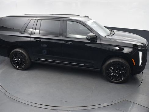 Certified 2026 Cadillac Escalade ESV Sport w/ LPO, ONYX Package AWD/4WD image 47
