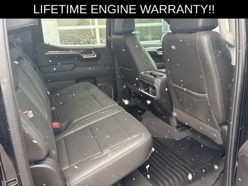 Used 2022 Chevrolet Silverado 1500 LTZ w/ Z71 Off-Road Package image 31