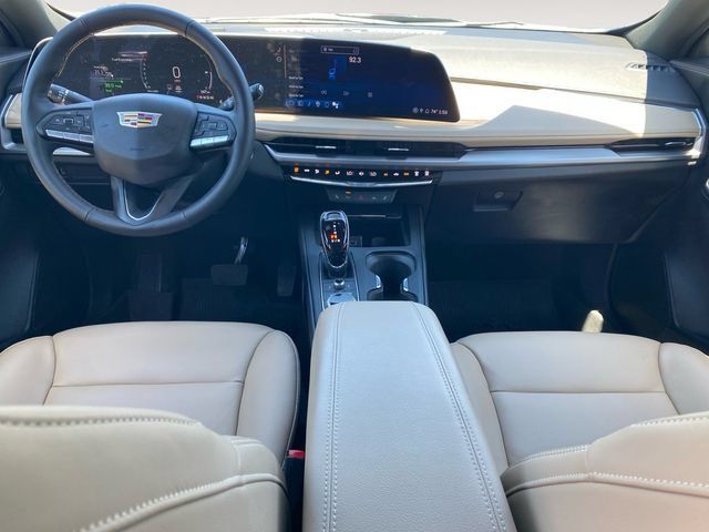 Used 2025 Cadillac XT4 Premium Luxury w/ Cold Weather Package FWD image 10