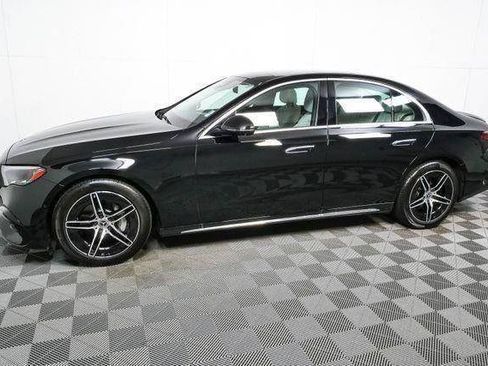 Used 2025 Mercedes-Benz E 350 Sedan image 33