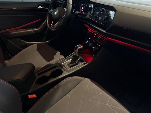 Used 2024 Volkswagen Jetta GLI 40th Anniversary Edition image 18