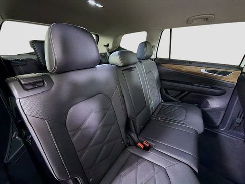 New 2025 Volkswagen Atlas SE image 27