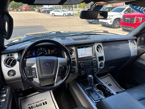 Used 2017 Ford Expedition Max Limited AWD/4WD image 16