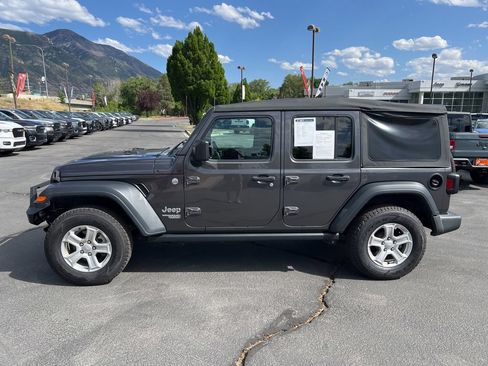 Used 2019 Jeep Wrangler Unlimited Sport S AWD/4WD image 13