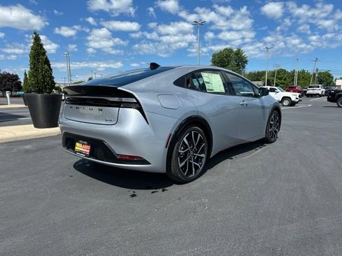 New 2026 Toyota Prius Plug-In Hybrid FWD image 7