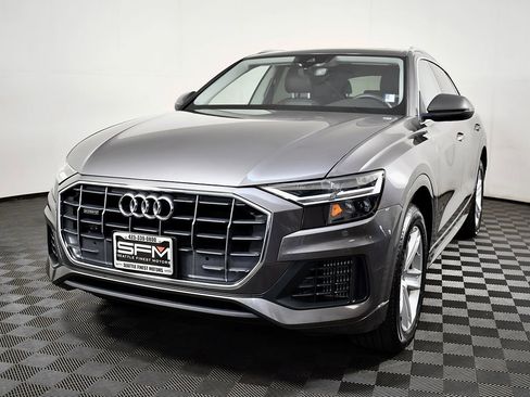 Used 2019 Audi Q8 Premium w/ Convenience Package image 3