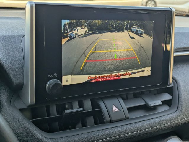 Used 2025 Toyota RAV4 LE AWD/4WD image 23