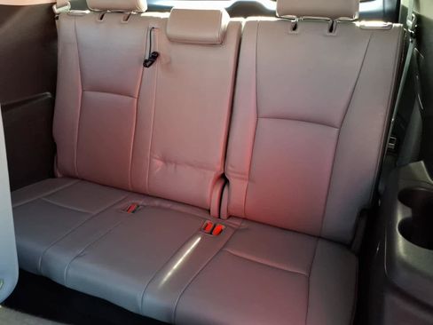 Used 2021 Toyota Highlander Limited image 32