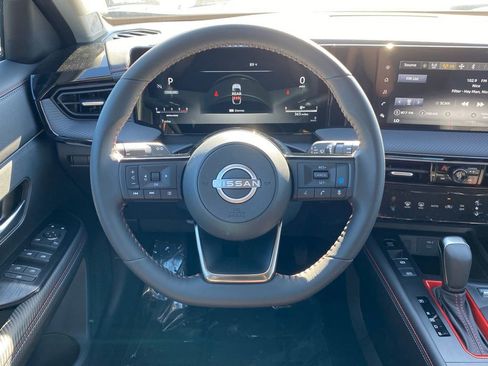 New 2025 Nissan Kicks SR image 19