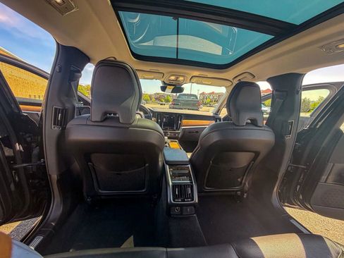 Used 2022 Volvo S90 B6 Momentum AWD/4WD image 13