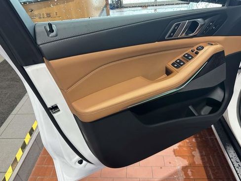 New 2026 BMW X5 xDrive40i AWD/4WD image 13
