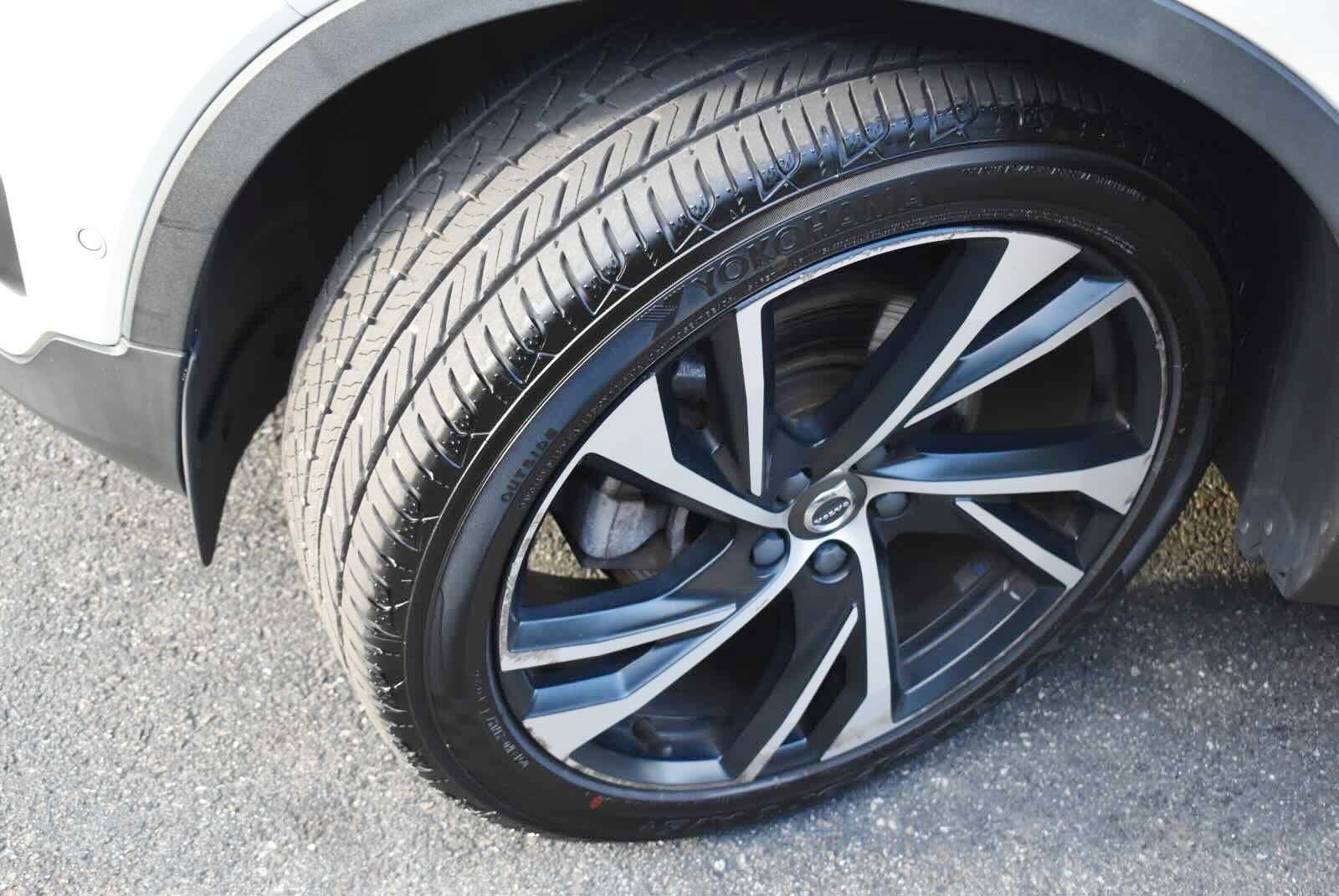 Used 2019 Volvo XC40 T5 R-Design AWD/4WD image 35