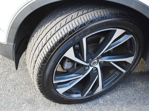 Used 2019 Volvo XC40 T5 R-Design AWD/4WD image 35