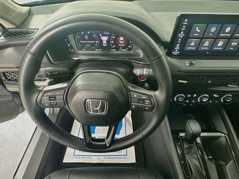 Used 2024 Honda Accord EX-L image 11
