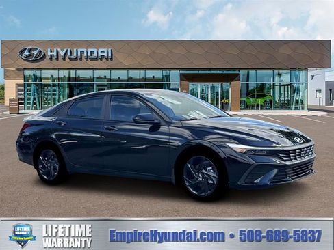 New 2026 Hyundai Elantra Sport FWD image 10