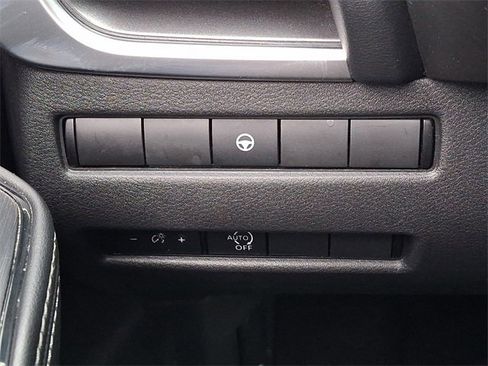 Used 2023 Nissan Rogue SV image 24