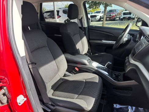 Used 2020 Dodge Journey SE FWD image 39