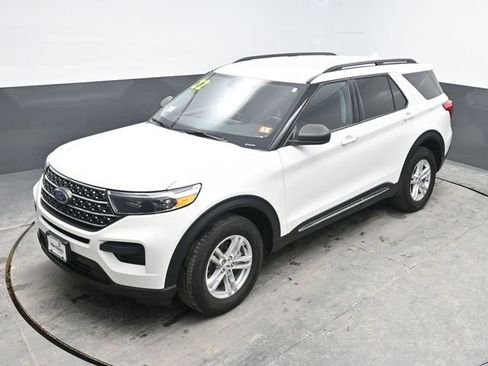 Used 2022 Ford Explorer XLT image 20