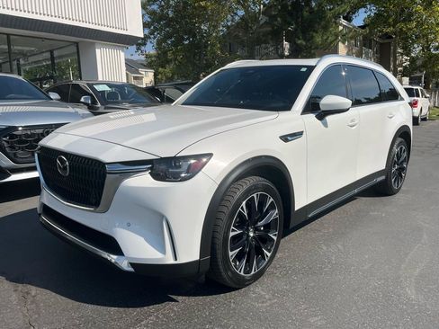 Used 2024 MAZDA CX-90 Plug-In Hybrid w/ Premium Plus AWD/4WD image 17