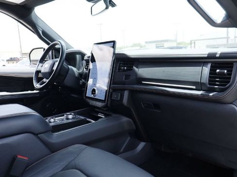 Used 2023 Ford Expedition Platinum AWD/4WD image 15