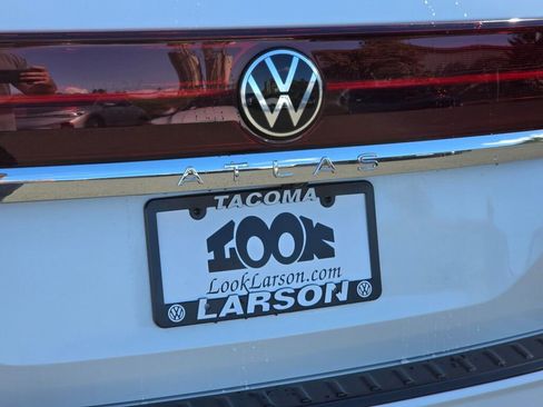 New 2026 Volkswagen Atlas SEL Premium R-Line image 16