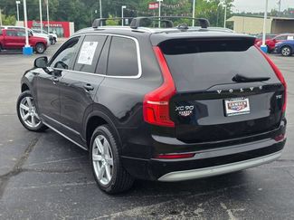 Used 2022 Volvo XC90 T5 Momentum AWD/4WD video 3