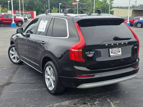 Used 2022 Volvo XC90 T5 Momentum AWD/4WD image 3