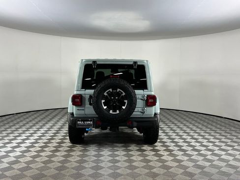 Used 2024 Jeep Wrangler Unlimited Rubicon 4xe image 8