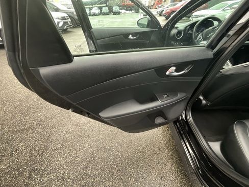 Used 2022 Kia Forte GT-Line w/ GT-Line Premium Package image 21