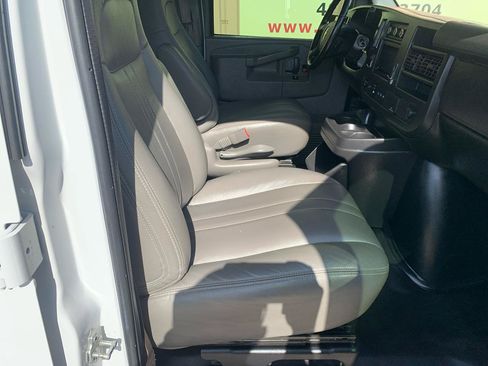 Used 2021 Chevrolet Express 2500 w/ Driver Convenience Package RWD image 15