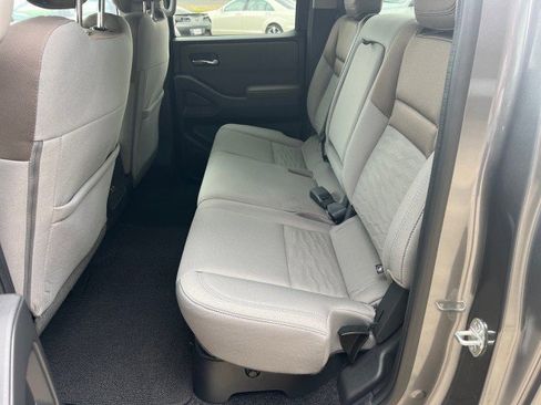 Used 2022 Nissan Frontier SV image 35