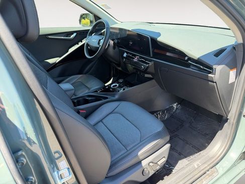 Used 2023 Kia Niro Wave w/ Wave Preserve Package FWD image 26