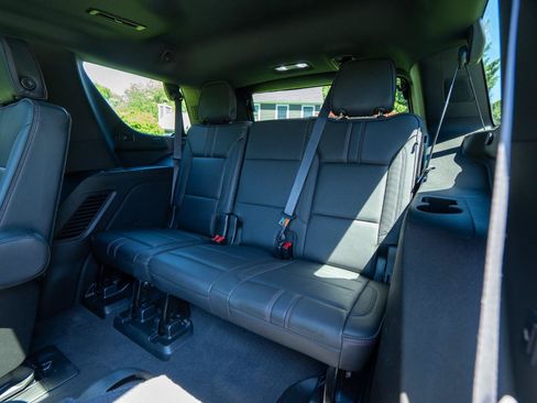 Used 2021 Chevrolet Tahoe RST w/ Luxury Package AWD/4WD image 21
