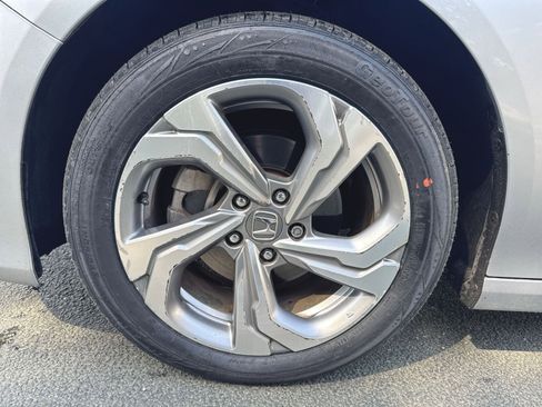 Used 2018 Honda Accord EX image 7