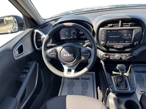 Certified 2025 Kia Soul LX w/ LX Technology Package FWD image 13