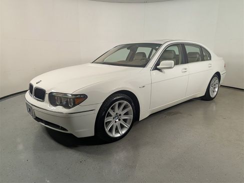 Used 2004 BMW 745Li image 3