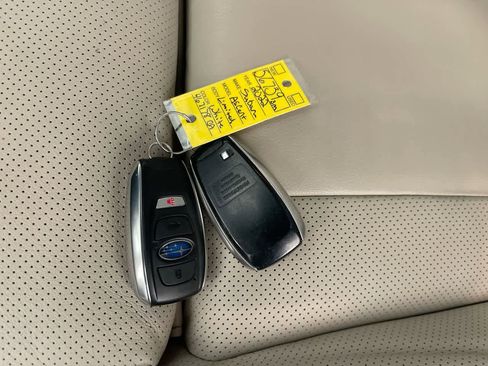 Used 2022 Subaru Ascent Limited AWD/4WD image 27