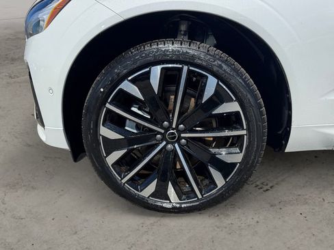 New 2026 Volvo XC60 T8 Ultra w/ Protection Package Premier AWD/4WD image 8