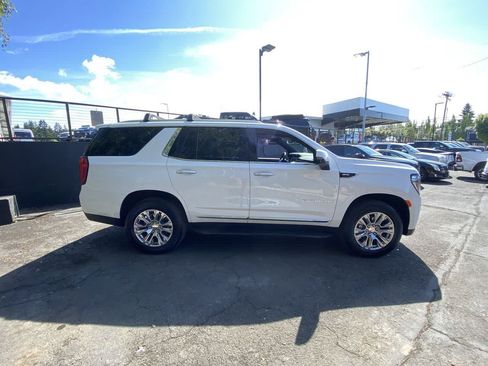 Used 2024 GMC Yukon Denali AWD/4WD image 7