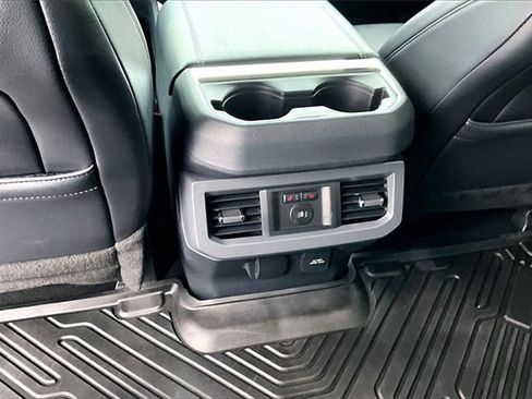 Certified 2024 Ford F250 Lariat w/ Lariat Ultimate Package image 23